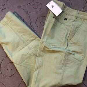 NIKE SKATEBOARD STANDARD FIT #386 GREEN PANTS SIZE 30 X 31 & 32 X 31 MEN $110.00